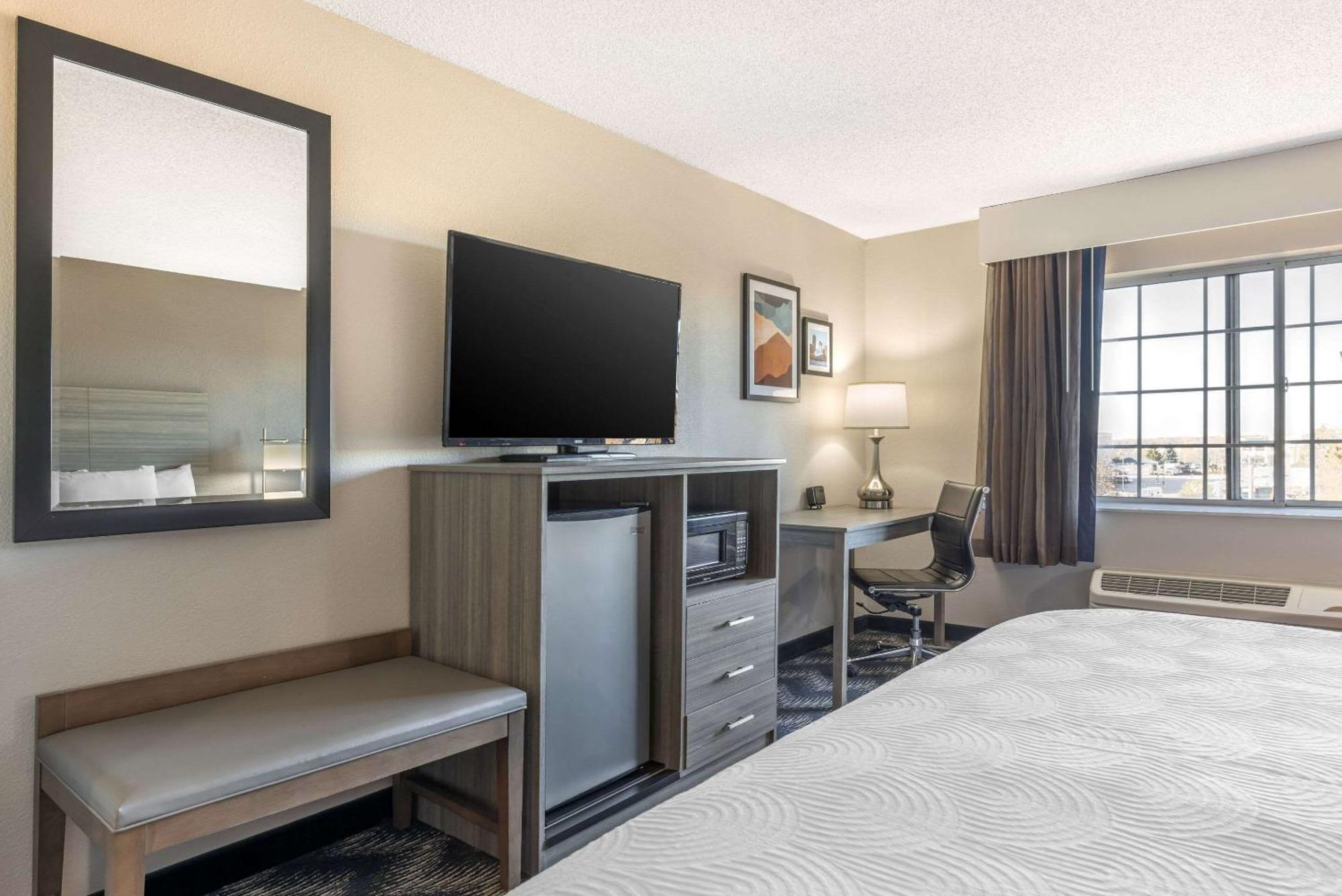 Country Inn & Suites By Radisson Bolingbrook, I-55 Exteriör bild
